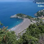 Fabulous Close To The Sea!