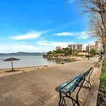 Apartamento Fabulous Close To The Sea! Chalkís