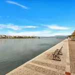 Apartamento Fabulous Close To The Sea! Chalkís