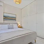 Apartamento Fabulous Close To The Sea! Chalkís