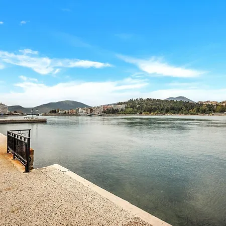 Fabulous Close To The Sea! Chalkís