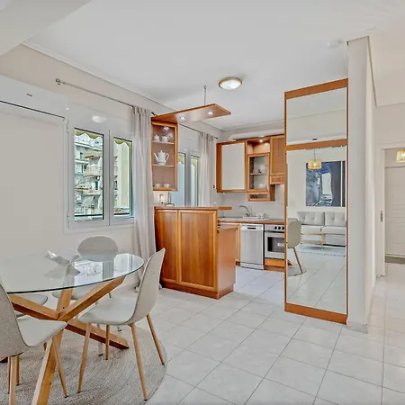 Fabulous Close To The Sea!