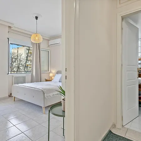 Апартаменты Fabulous Close To The Sea! Халкида