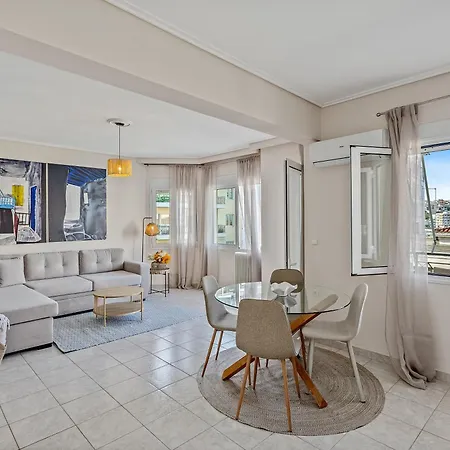 Fabulous Close To The Sea!
