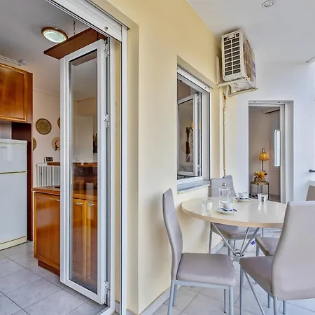 Апартаменты Fabulous Close To The Sea! Халкида