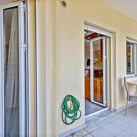 Fabulous Close To The Sea!